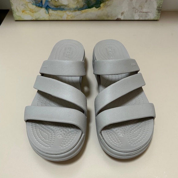 Crocs size 10 taupe color - Picture 1 of 6